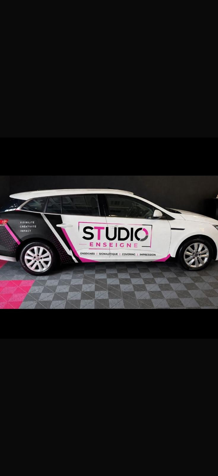 Enseigne lumineuse réalisée par Studio Enseigne